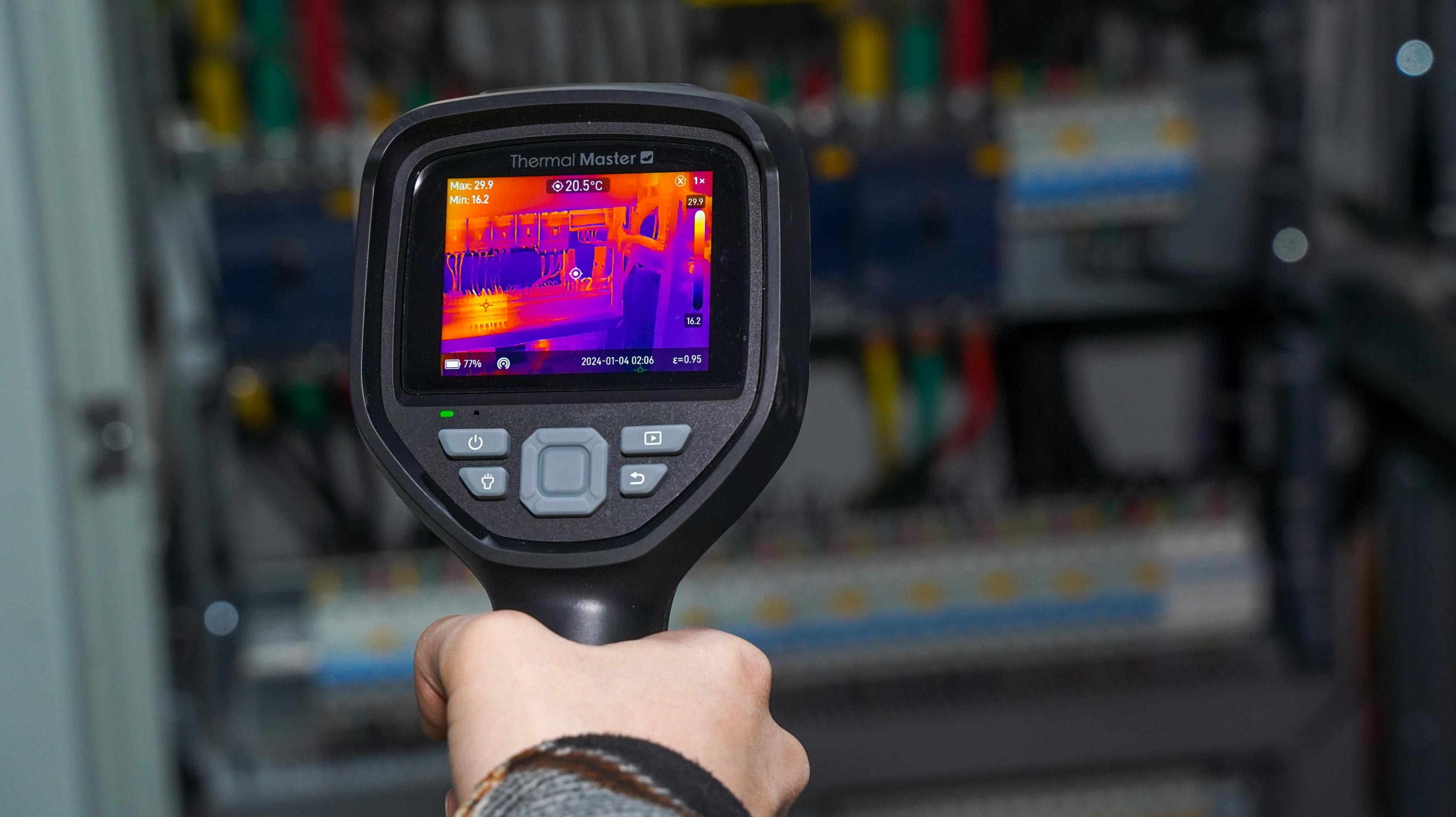 Want to Save $2000 a Year on Building Inspections? Try a Handheld Thermal Camera!