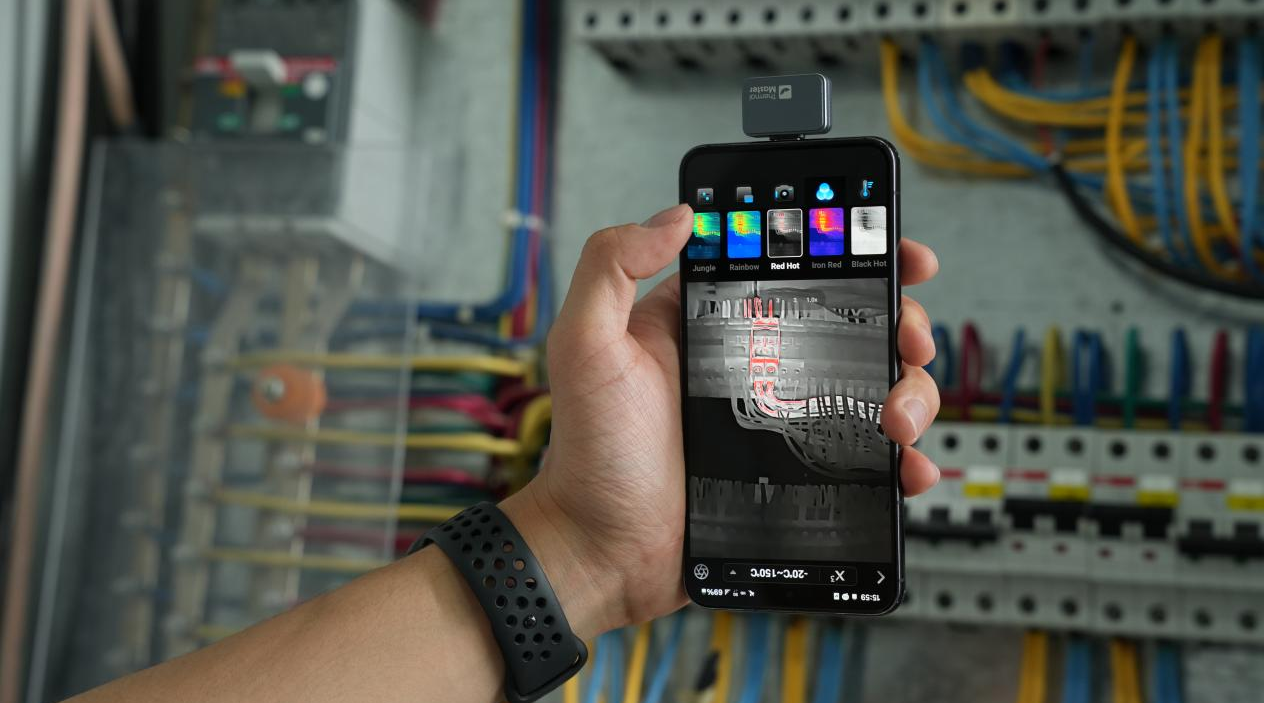 For Pros and DIYers, the P2 Pro Rewrites What a Phone Thermal Camera Can Do