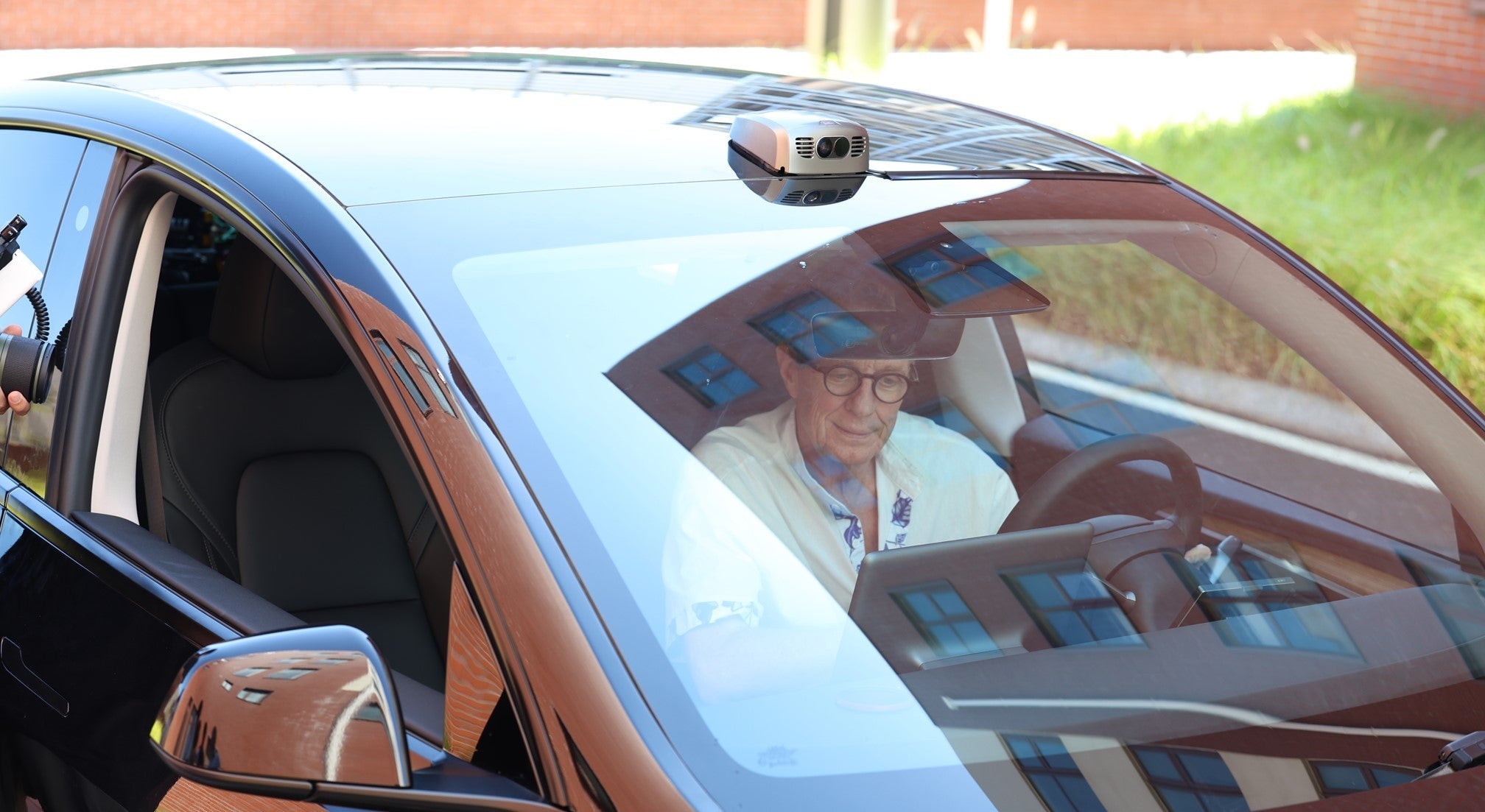 Vehicle-mounted thermal imager