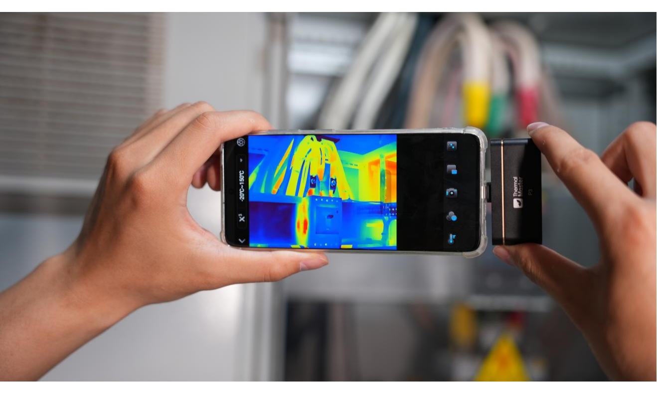 Smartphone thermal imaging detection