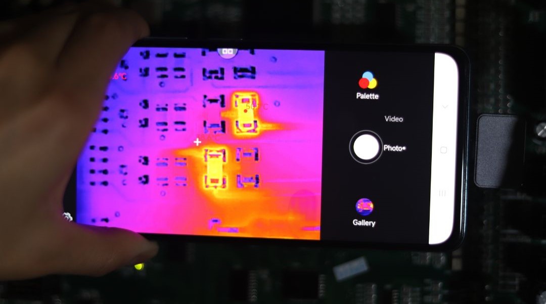 Using a smartphone thermal imager to inspect electronic components