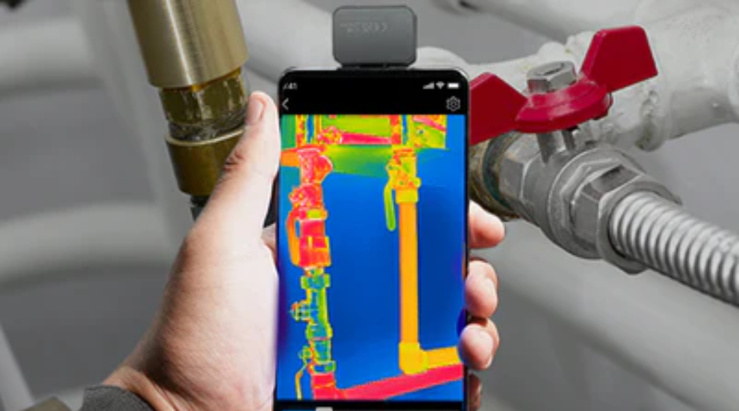 Using a mobile phone thermal imager to inspect water pipes