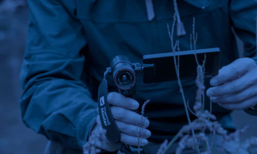 Using Birdwatching Binoculars at Night