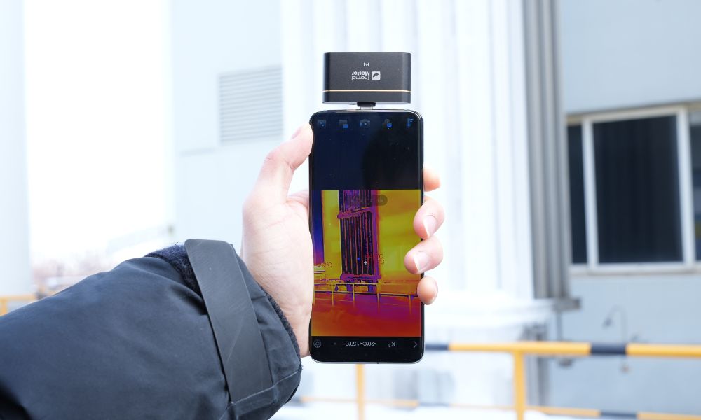 Using an electrical thermal imager to inspect a liquid nitrogen pump