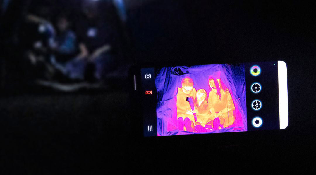 Using a mobile phone thermal imager for inspection at night